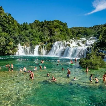 Beautiful In Pool Garden Near Beach Zadar